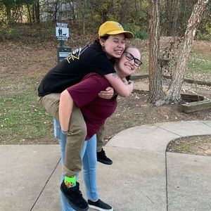 Meet your Posher, Kayla